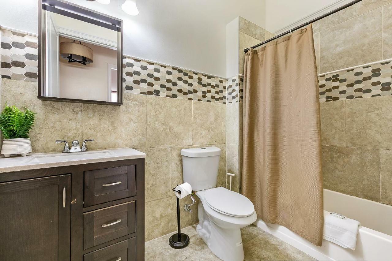 Spacious 4Br Condo On Carondelet Near All Hot Spo New Orleans Exterior foto